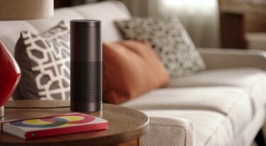 【Amazon】声で操作する「 Echo」の小型版を近日発表？ 缶ビール大でバッテリー駆動？！