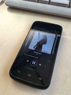 休眠中の古いAndroidスマートフォンで無料のSpotifyがシャッフル解除で聴けた？！